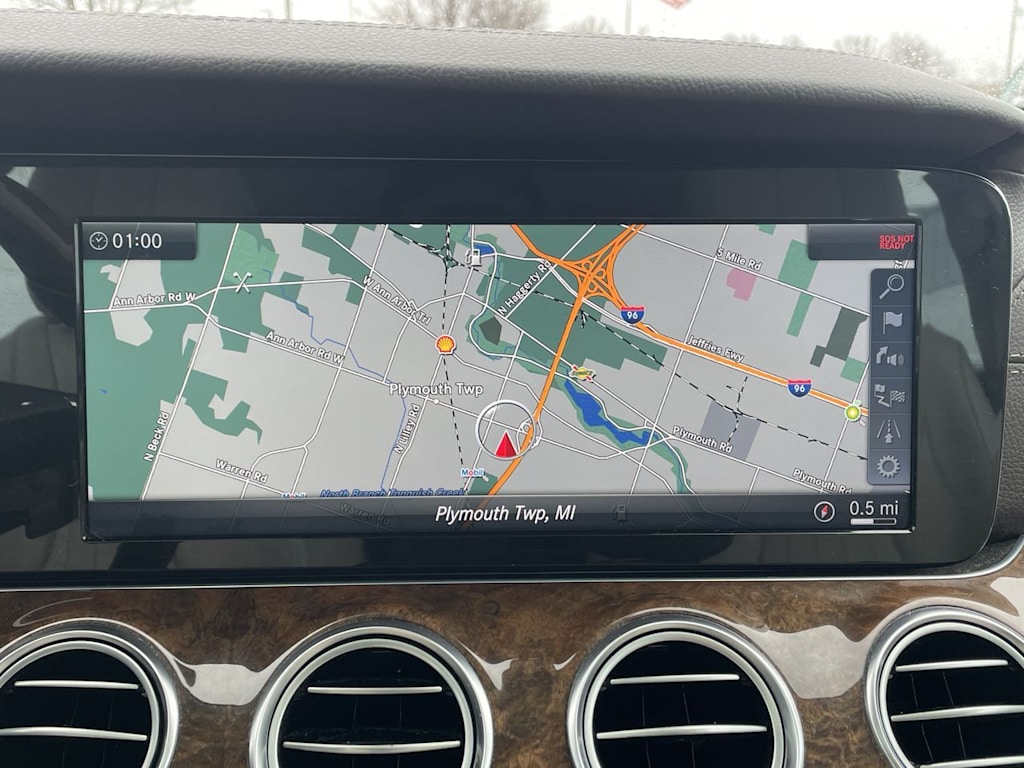 Thumbnail: 2017 Mercedes-Benz E-Class - 30