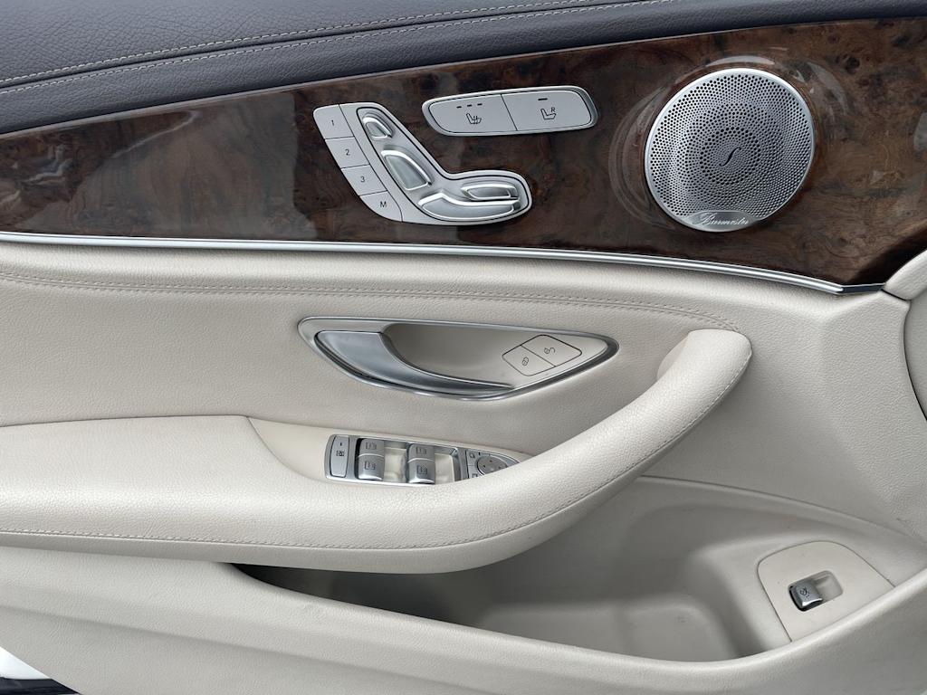 Thumbnail: 2017 Mercedes-Benz E-Class - 37