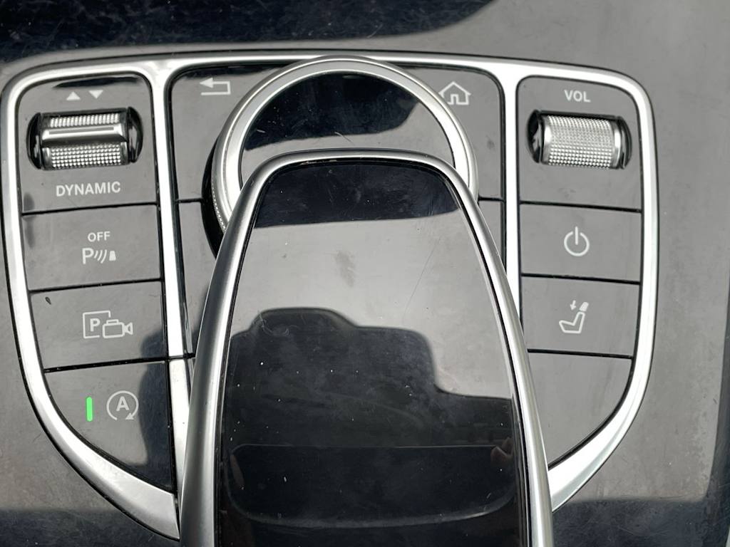 Thumbnail: 2017 Mercedes-Benz E-Class - 35