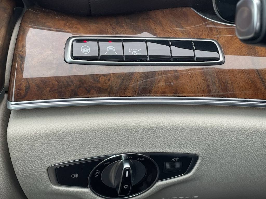 Thumbnail: 2017 Mercedes-Benz E-Class - 34