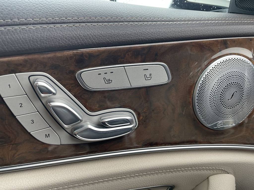 Thumbnail: 2017 Mercedes-Benz E-Class - 31