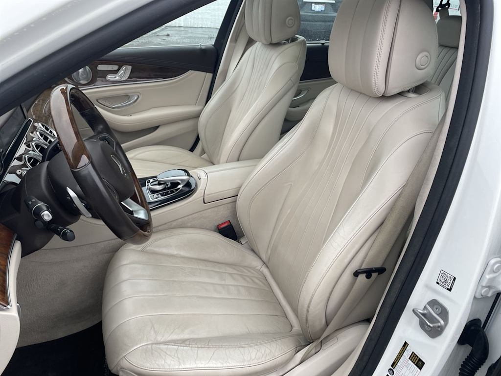 Thumbnail: 2017 Mercedes-Benz E-Class - 9