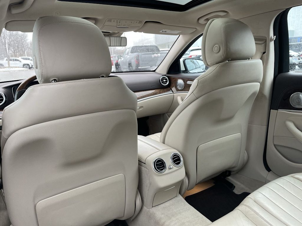 Thumbnail: 2017 Mercedes-Benz E-Class - 28