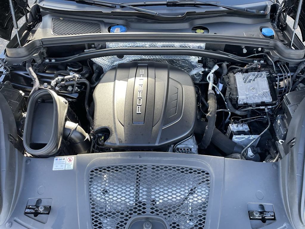 Thumbnail: 2021 Porsche Macan - 9