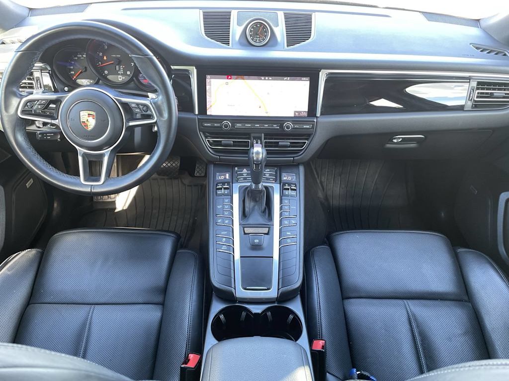 Thumbnail: 2021 Porsche Macan - 10