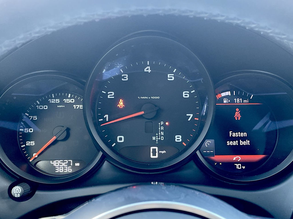 Thumbnail: 2021 Porsche Macan - 16