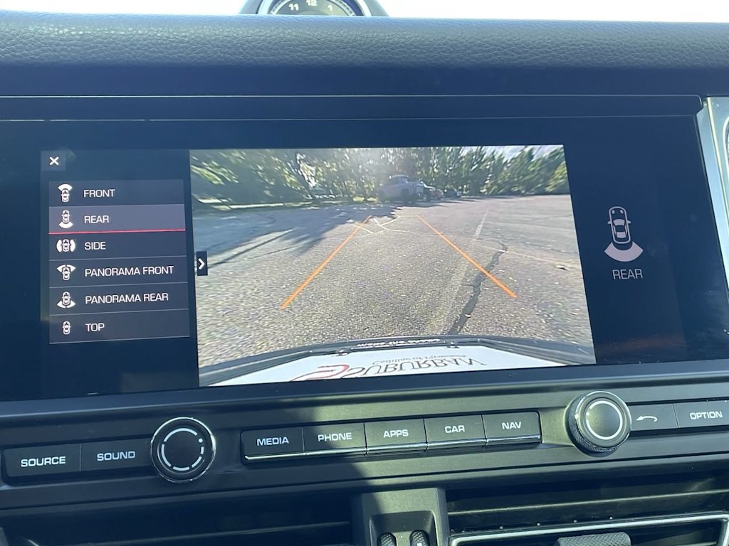 Thumbnail: 2021 Porsche Macan - 33