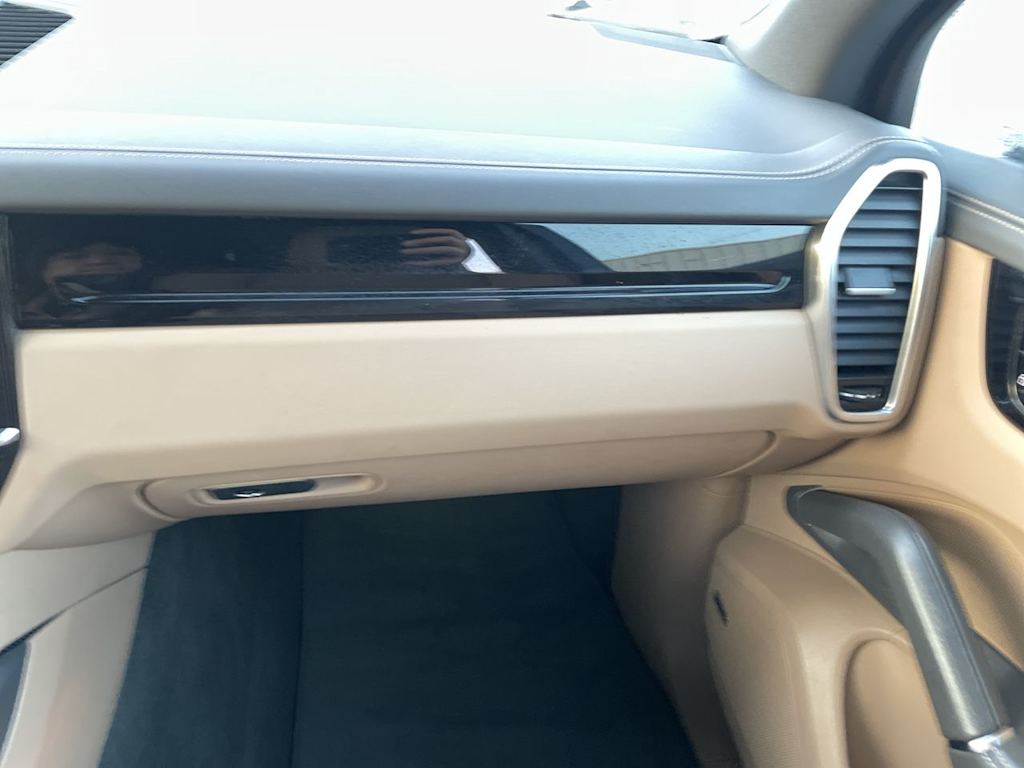 Thumbnail: 2019 Porsche Cayenne - 26