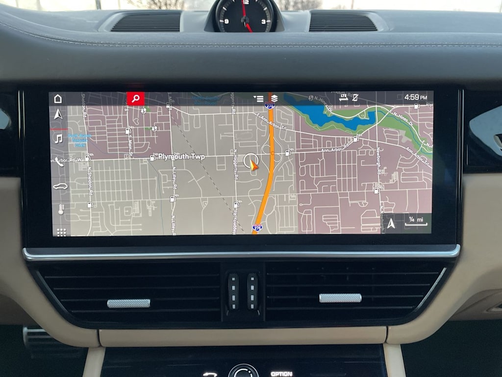 Thumbnail: 2019 Porsche Cayenne - 32