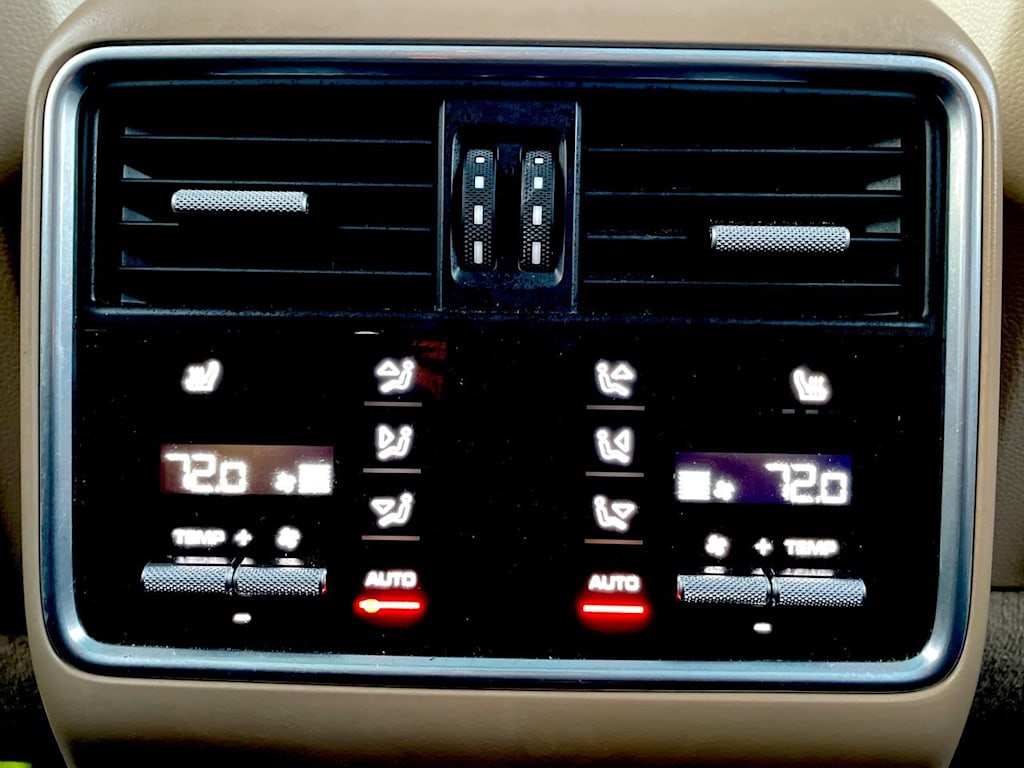 Thumbnail: 2019 Porsche Cayenne - 31