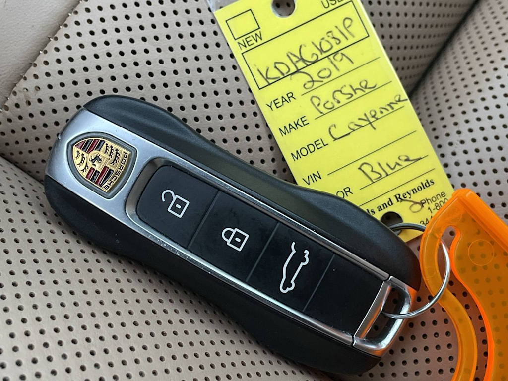 Thumbnail: 2019 Porsche Cayenne - 17