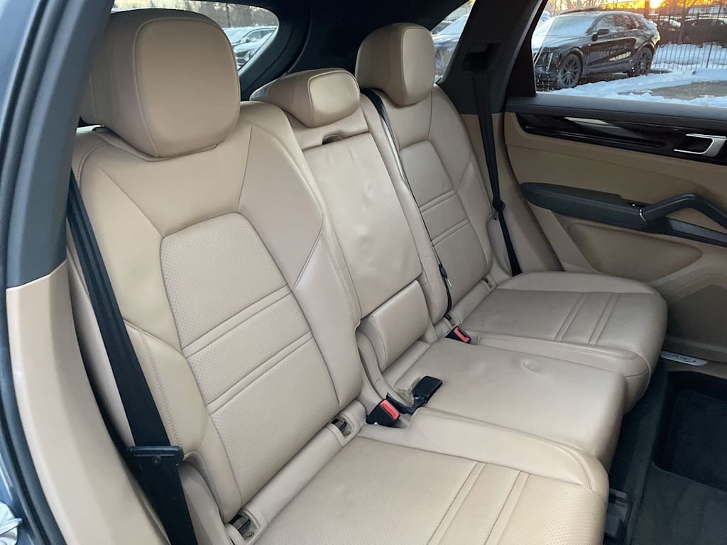 Thumbnail: 2019 Porsche Cayenne - 11