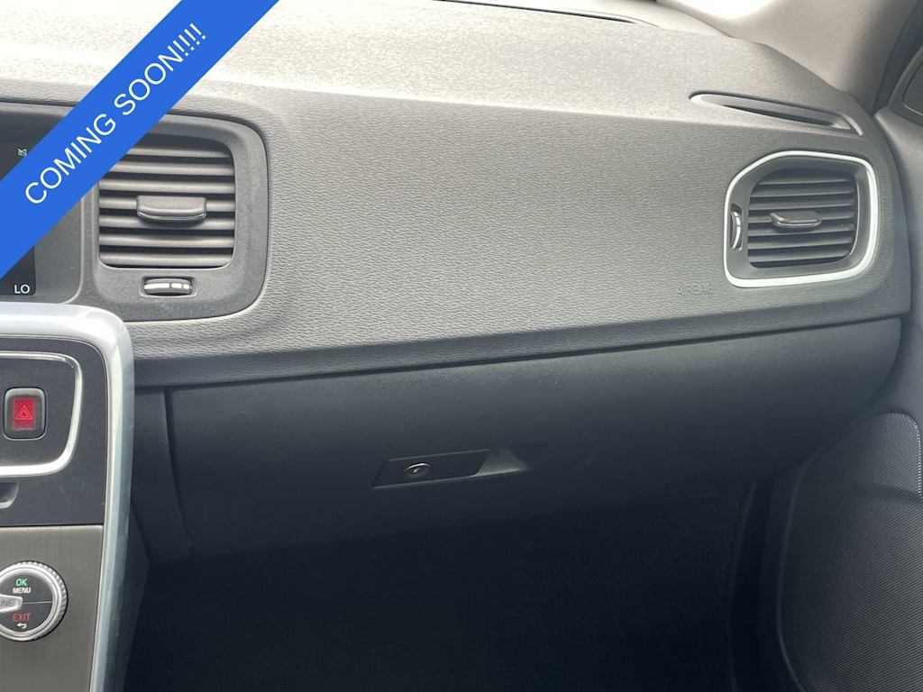 Thumbnail: 2016 Volvo V60 - 24
