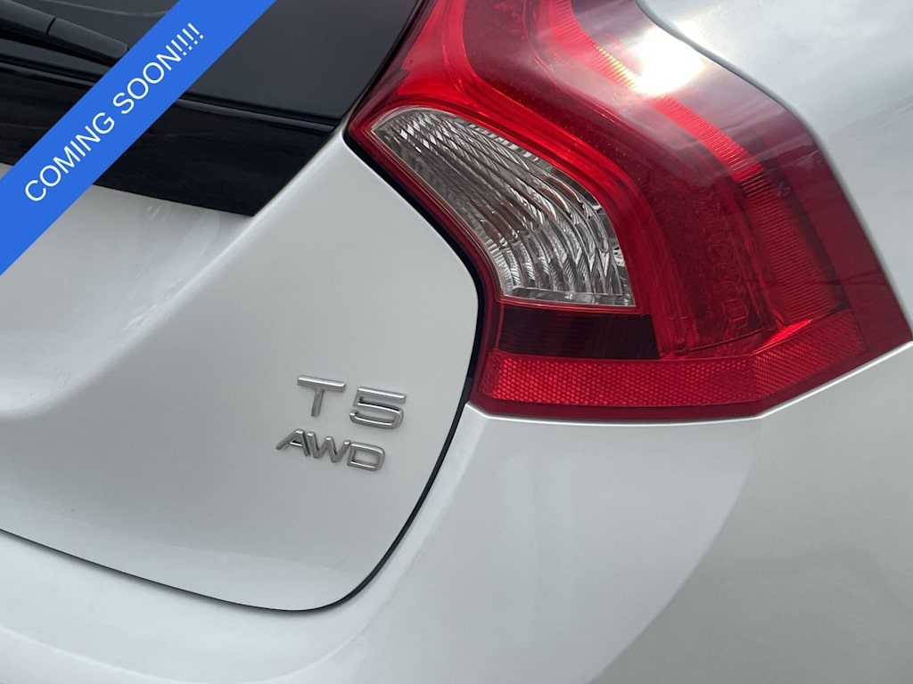 Thumbnail: 2016 Volvo V60 - 38