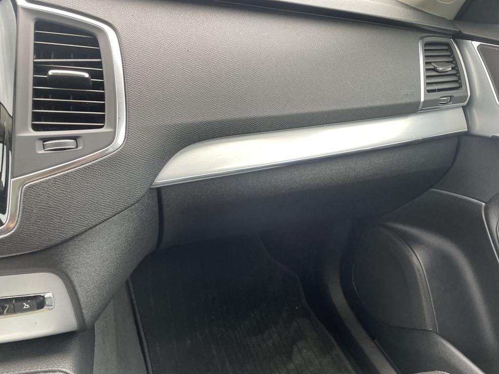 Thumbnail: 2018 Volvo XC90 - 25