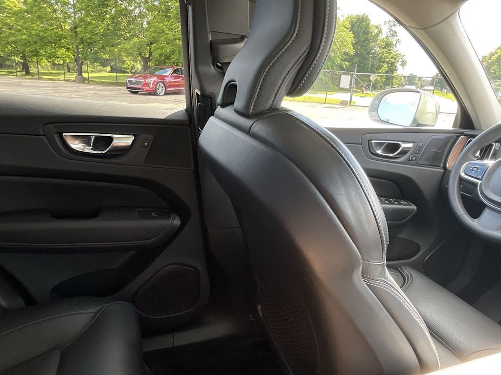 Thumbnail: 2023 Volvo XC60 - 28