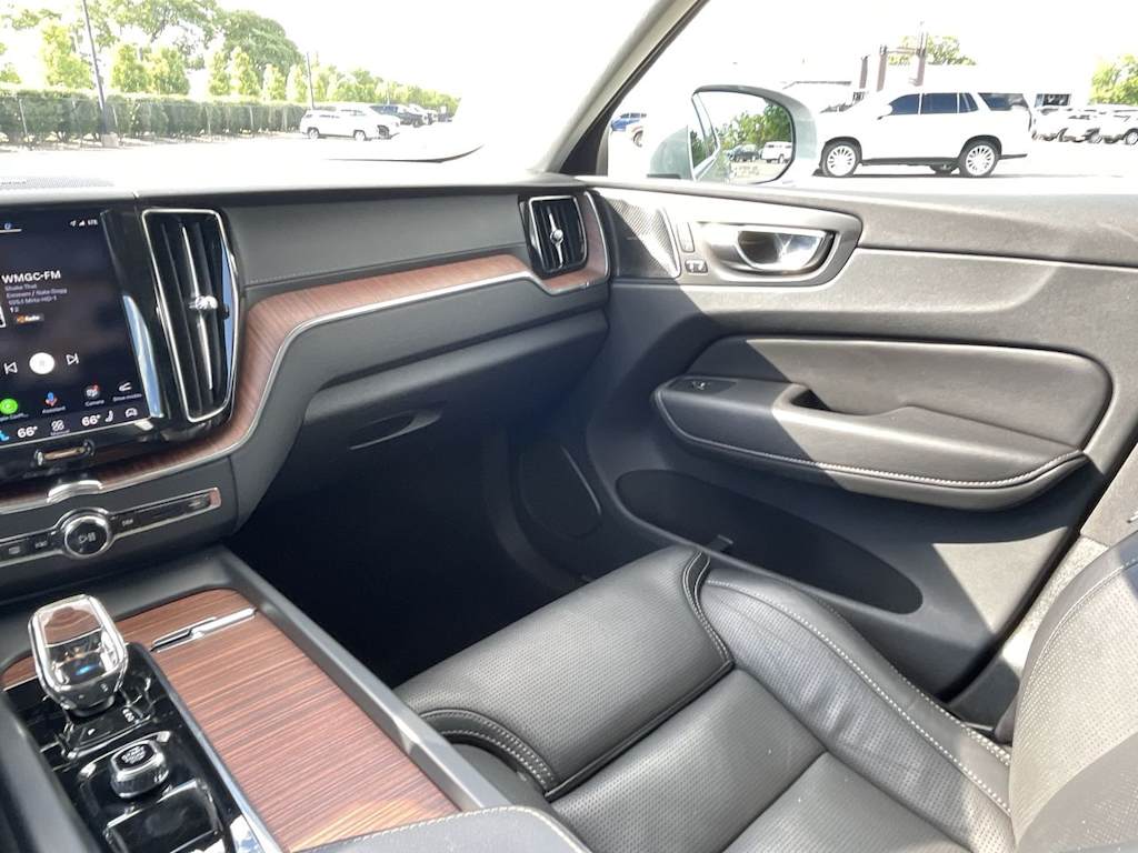 Thumbnail: 2023 Volvo XC60 - 8