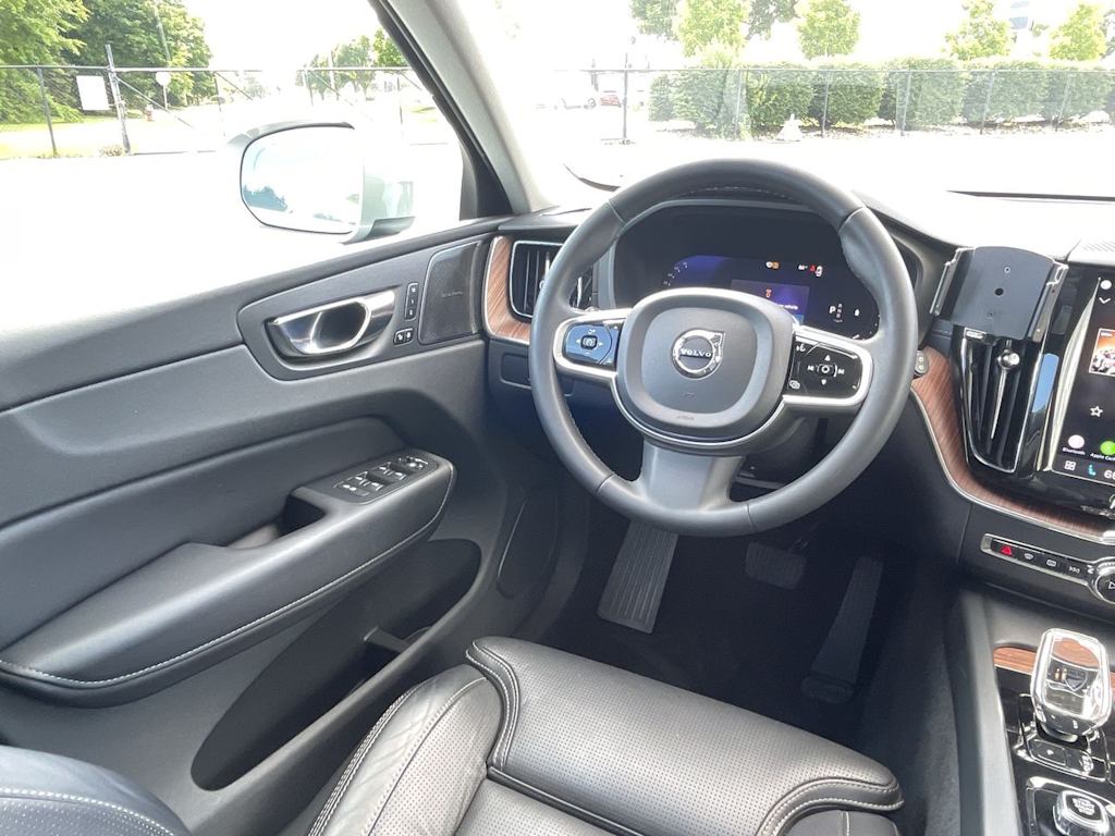 Thumbnail: 2023 Volvo XC60 - 12