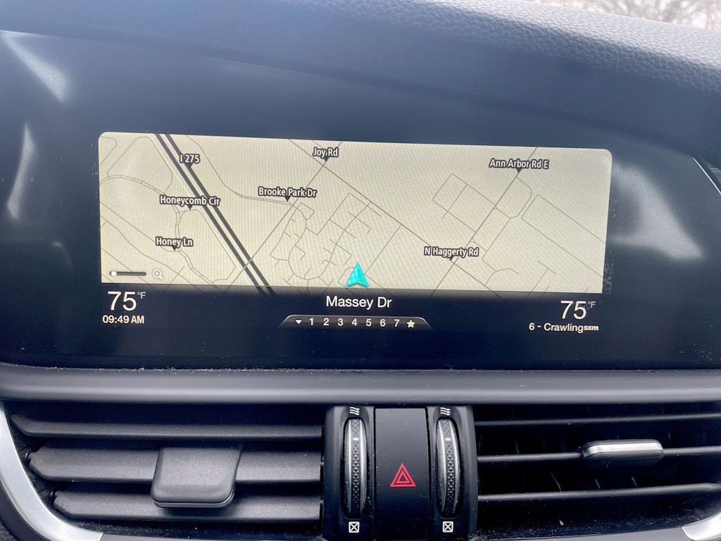 Thumbnail: 2019 Alfa Romeo Giulia - 28