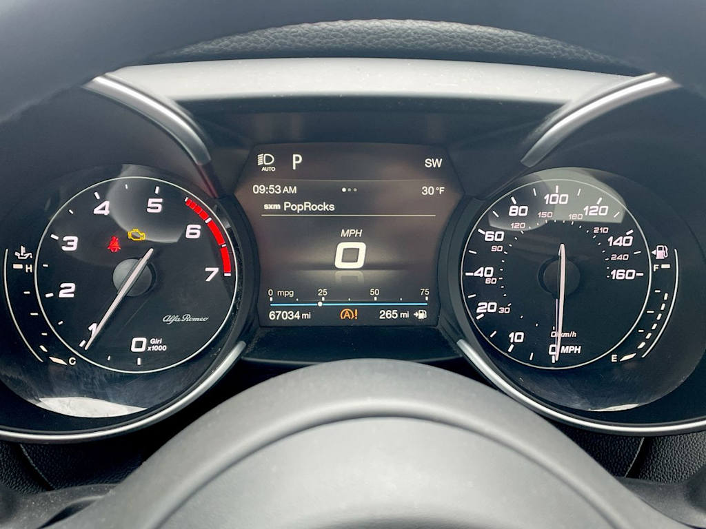 Thumbnail: 2019 Alfa Romeo Giulia - 32