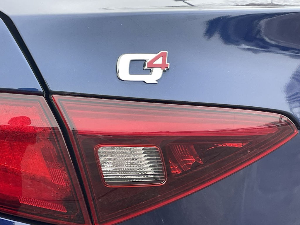 Thumbnail: 2019 Alfa Romeo Giulia - 40