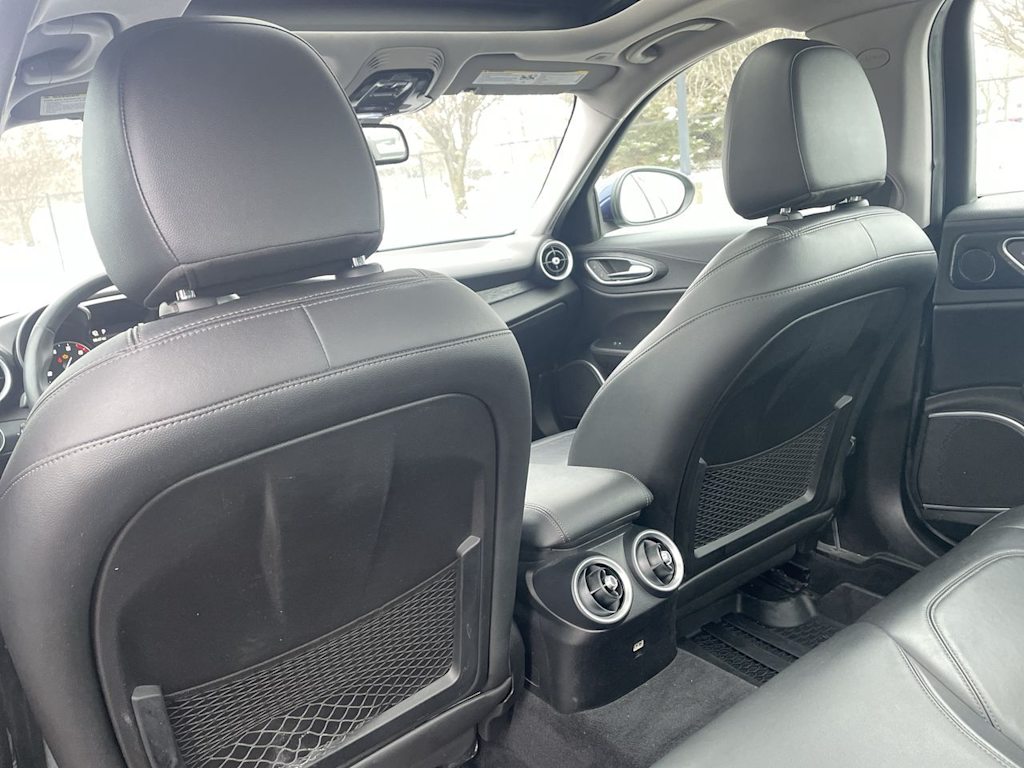 Thumbnail: 2019 Alfa Romeo Giulia - 26