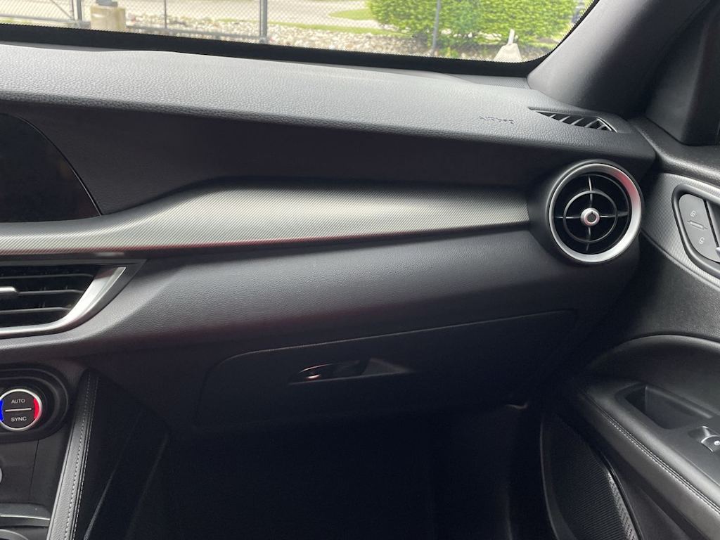 Thumbnail: 2024 Alfa Romeo Stelvio - 25
