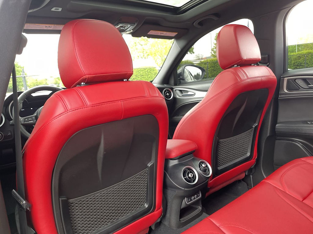 Thumbnail: 2024 Alfa Romeo Stelvio - 28