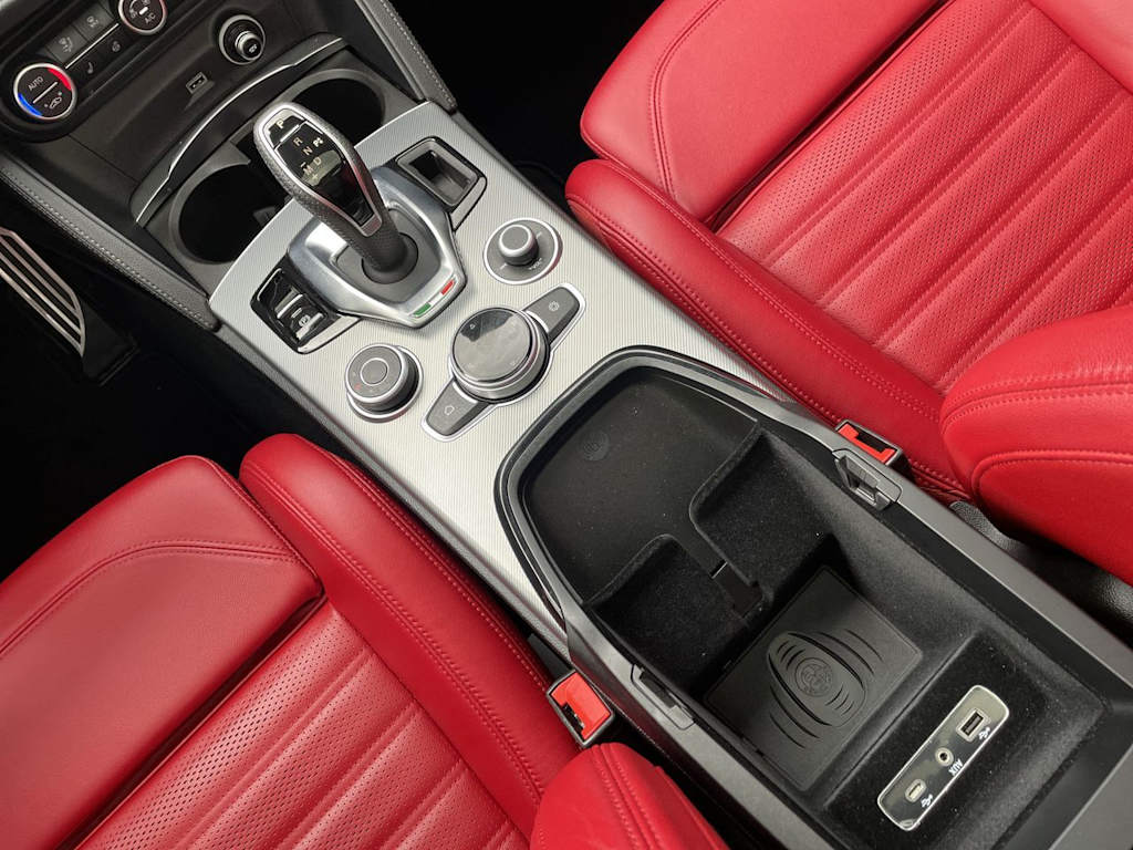 Thumbnail: 2024 Alfa Romeo Stelvio - 15