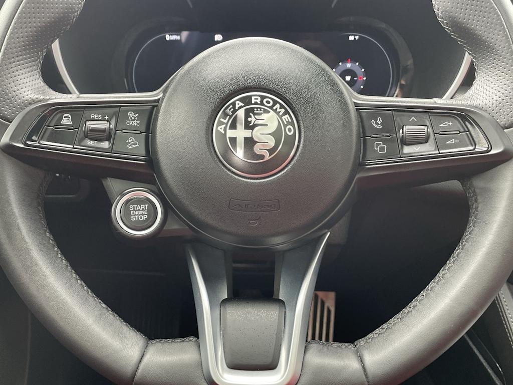 Thumbnail: 2024 Alfa Romeo Stelvio - 24