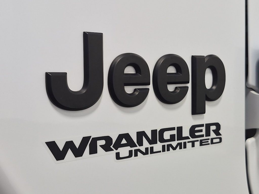 Thumbnail: 2022 Jeep Wrangler - 7