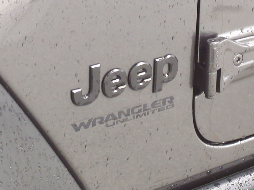 Thumbnail: 2022 Jeep Wrangler - 24