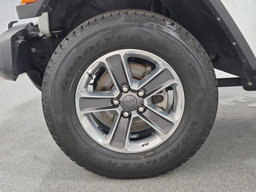 Thumbnail: 2022 Jeep Wrangler - 8