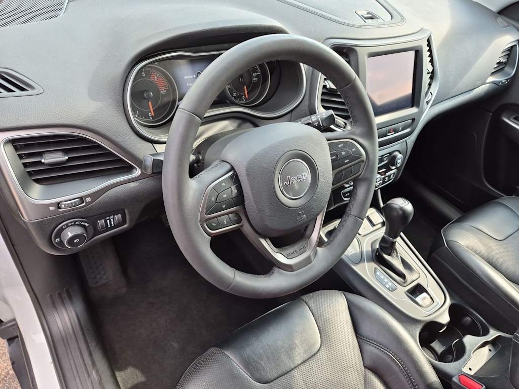 Thumbnail: 2022 Jeep Cherokee - 2