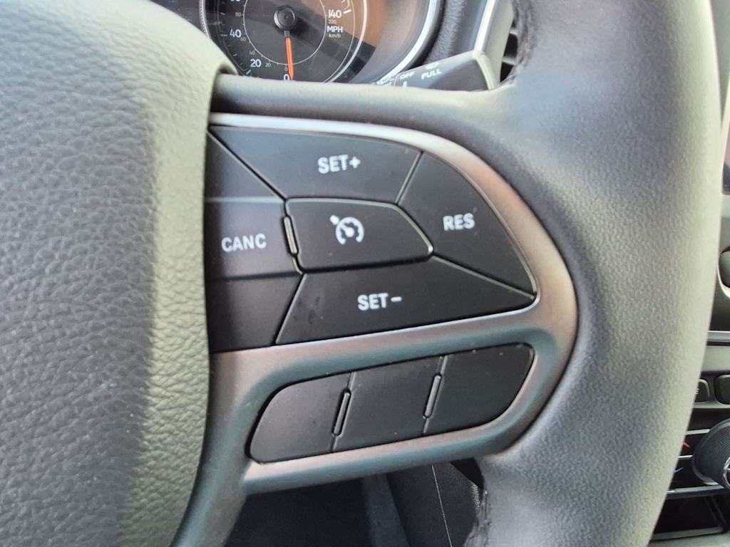 Thumbnail: 2022 Jeep Cherokee - 30