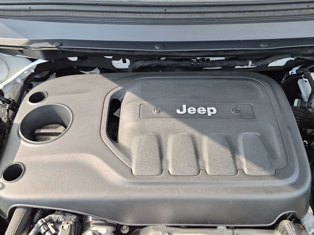 Thumbnail: 2022 Jeep Cherokee - 9