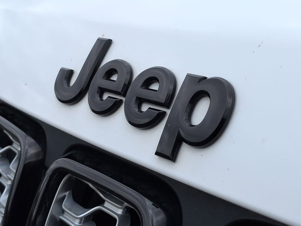 Thumbnail: 2021 Jeep Grand Cherokee - 7