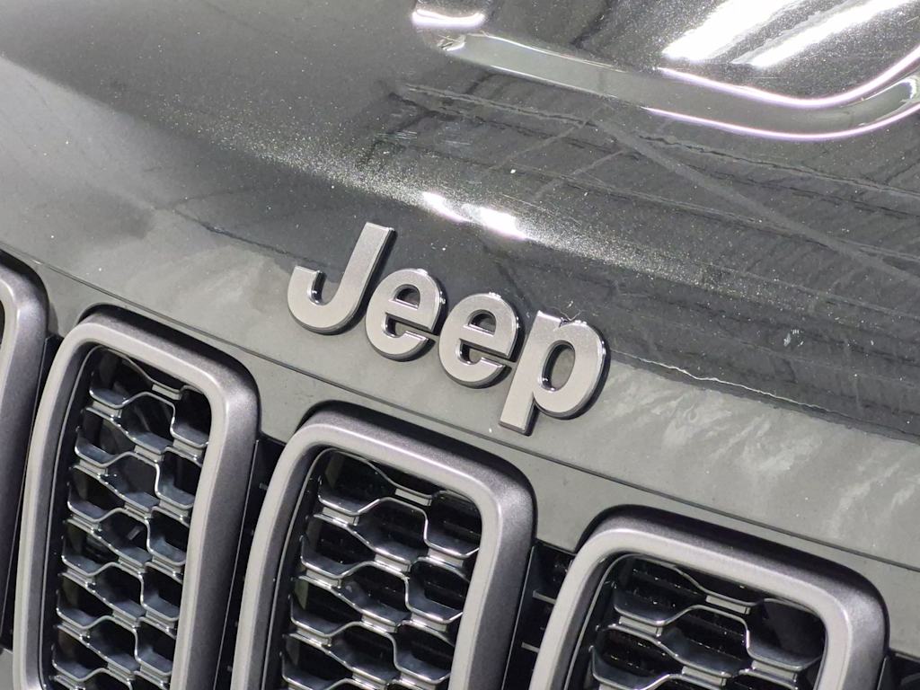 Thumbnail: 2021 Jeep Grand Cherokee - 7