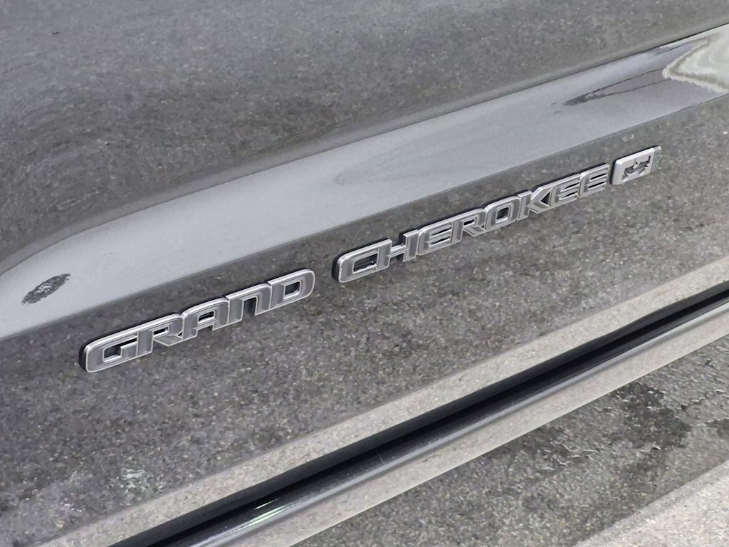 Thumbnail: 2021 Jeep Grand Cherokee - 26