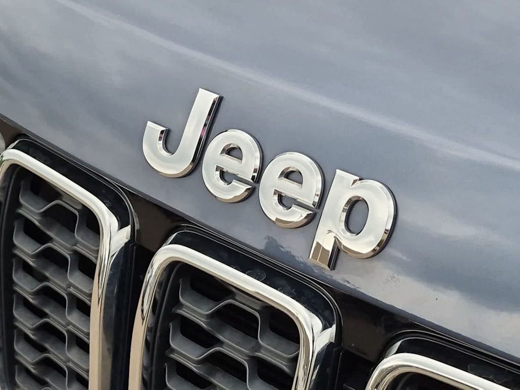 Thumbnail: 2021 Jeep Grand Cherokee - 7