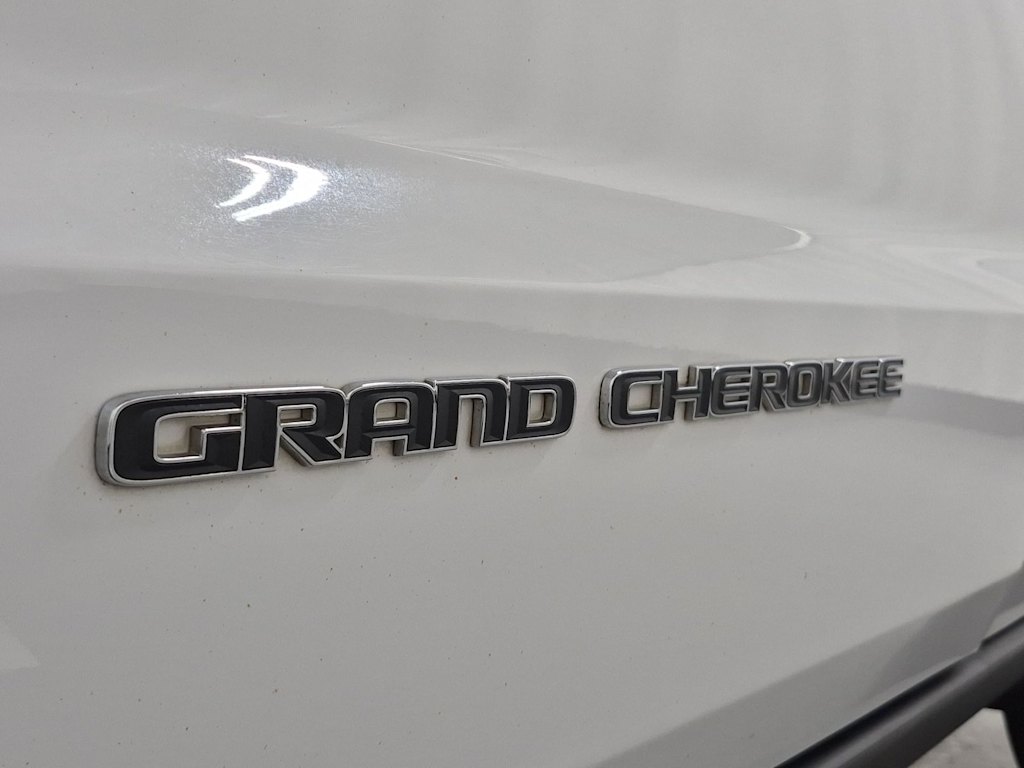 Thumbnail: 2018 Jeep Grand Cherokee - 25