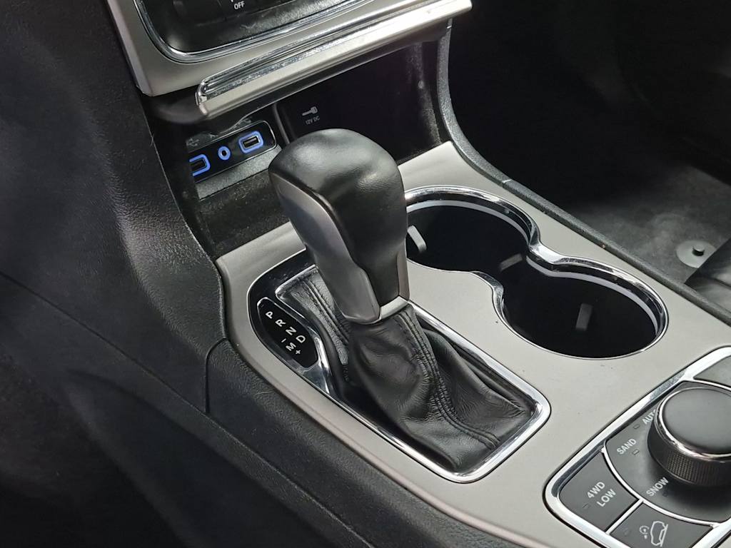 Thumbnail: 2018 Jeep Grand Cherokee - 15