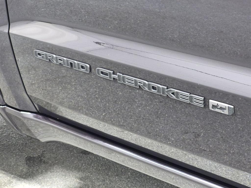 Thumbnail: 2021 Jeep Grand Cherokee - 26