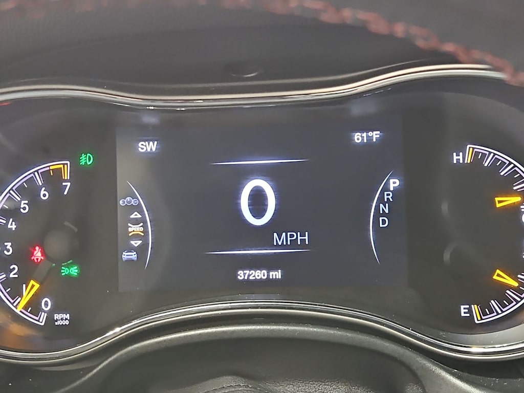 Thumbnail: 2021 Jeep Grand Cherokee - 17