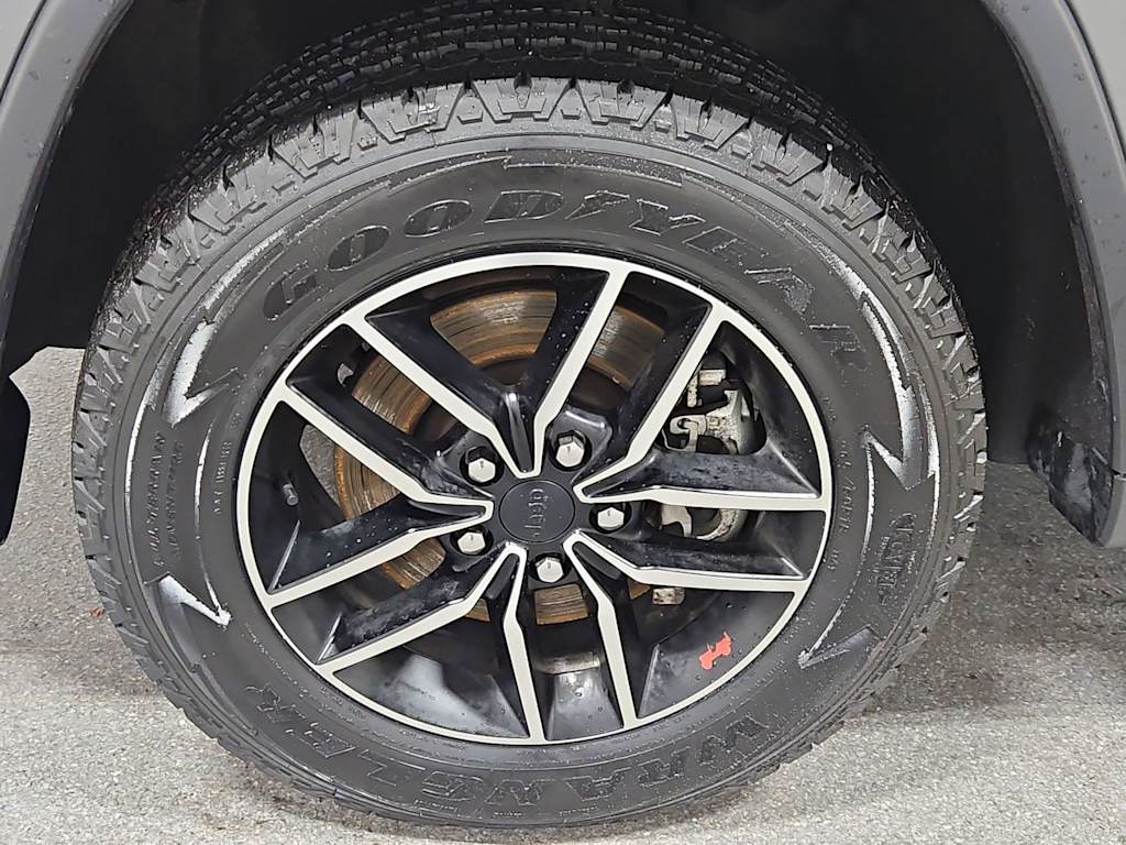 Thumbnail: 2021 Jeep Grand Cherokee - 8