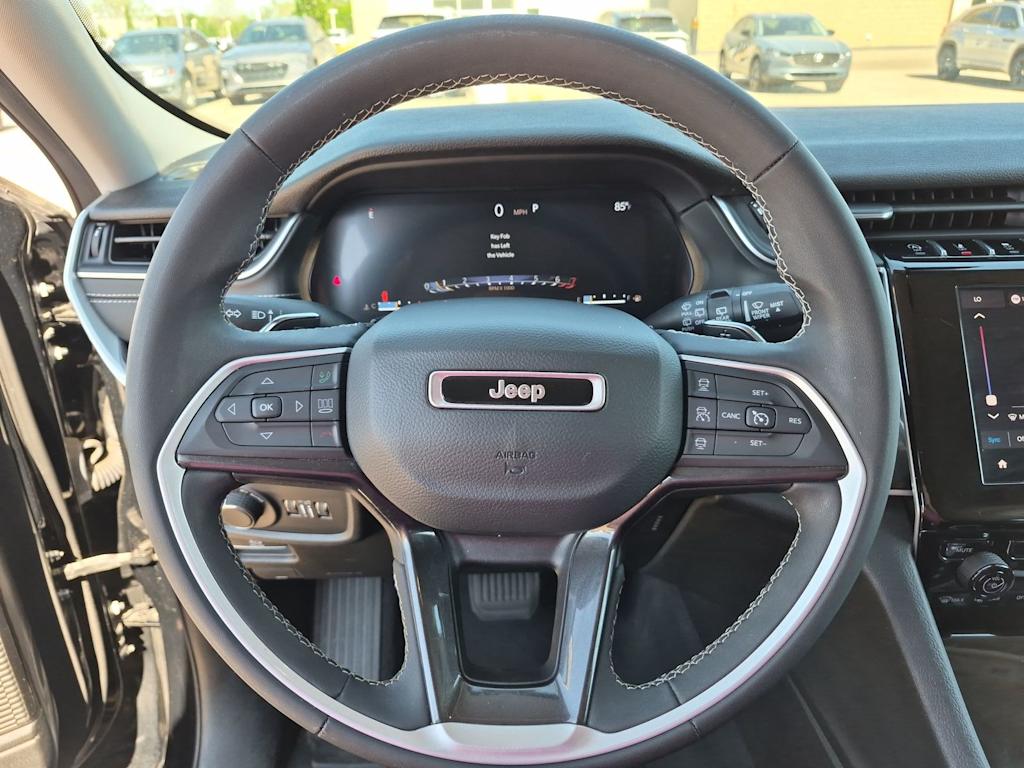 Thumbnail: 2023 Jeep Grand Cherokee - 13