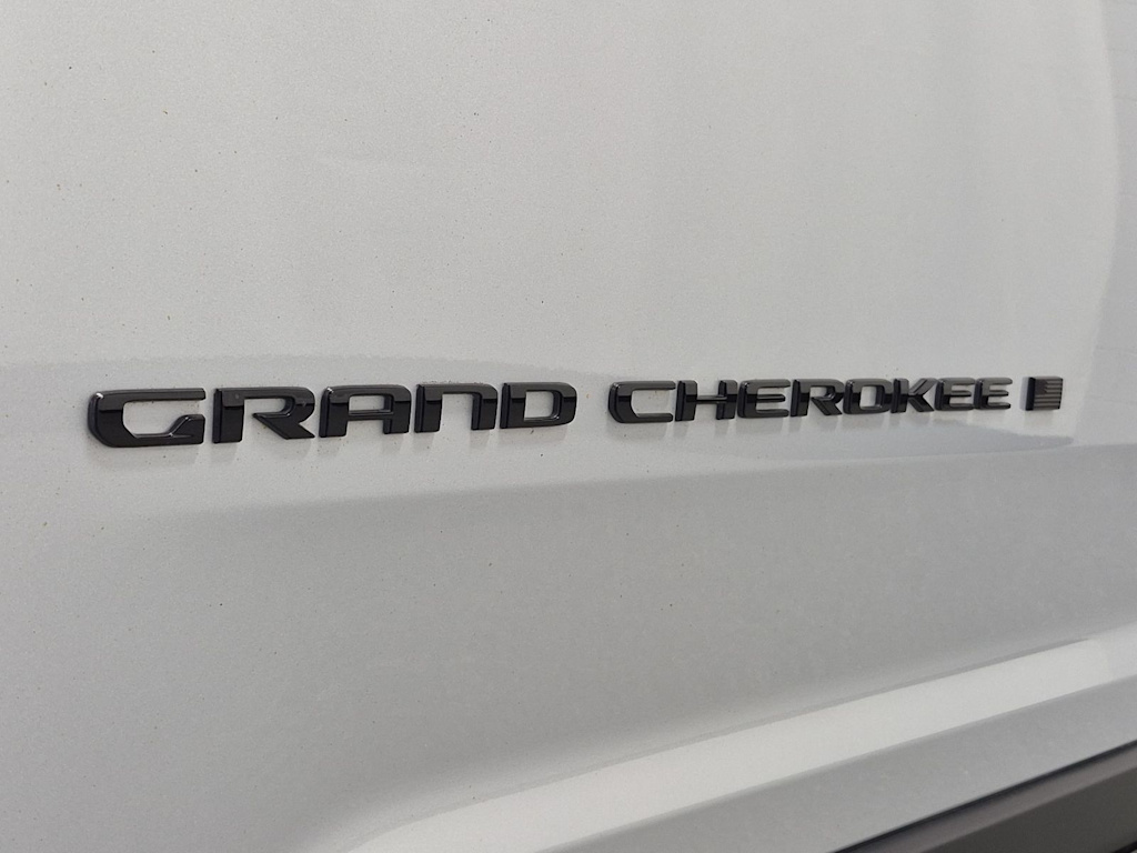 Thumbnail: 2023 Jeep Grand Cherokee - 25