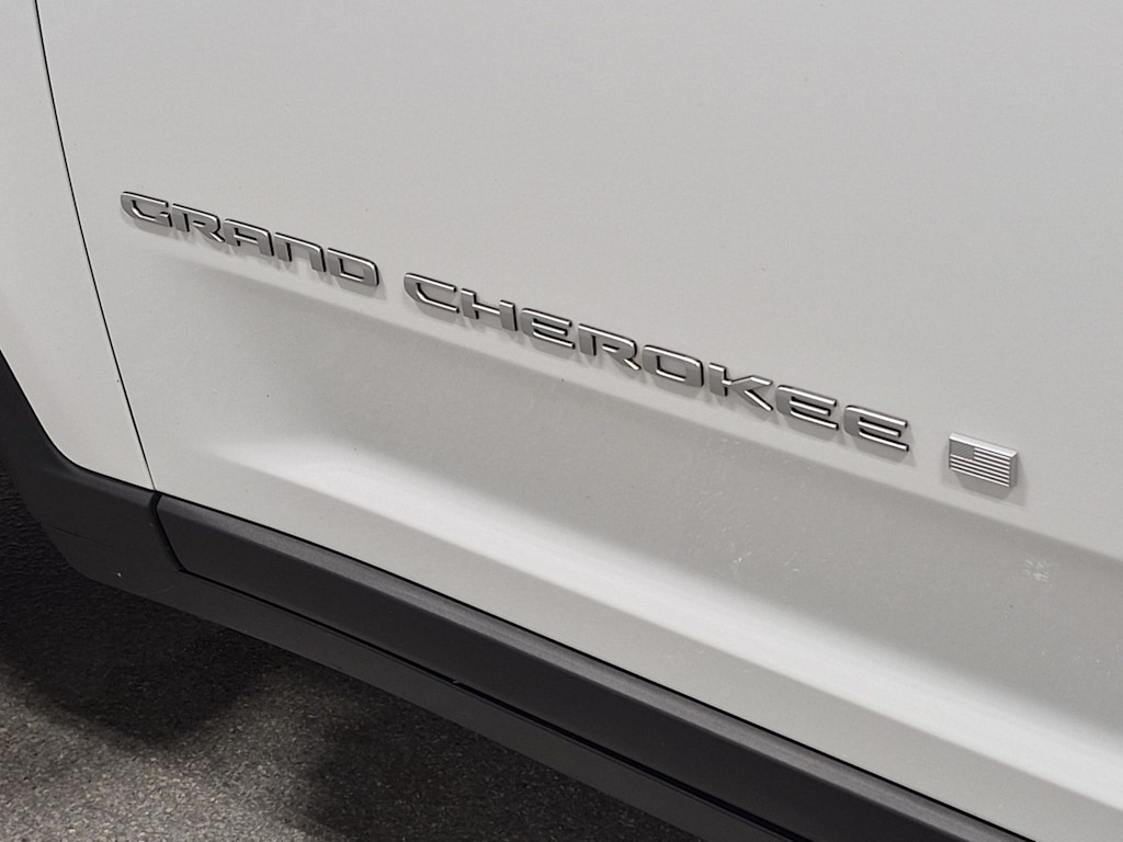 Thumbnail: 2024 Jeep Grand Cherokee - 7