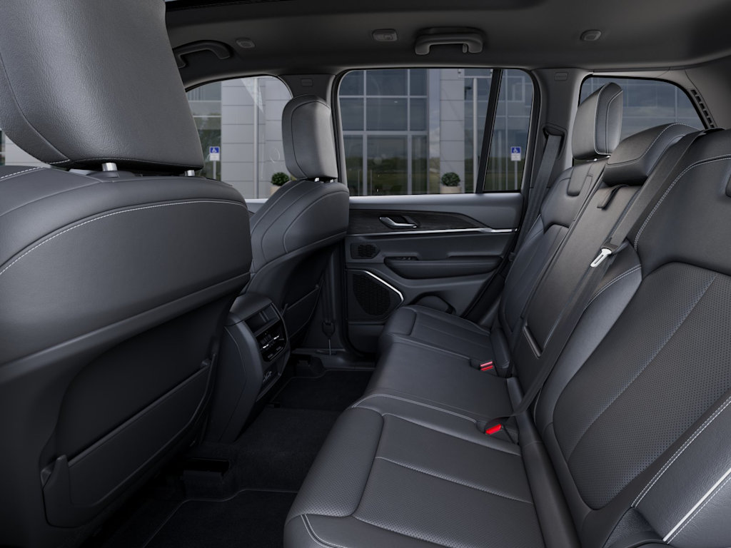 Thumbnail: 2026 Jeep Grand Cherokee - 11