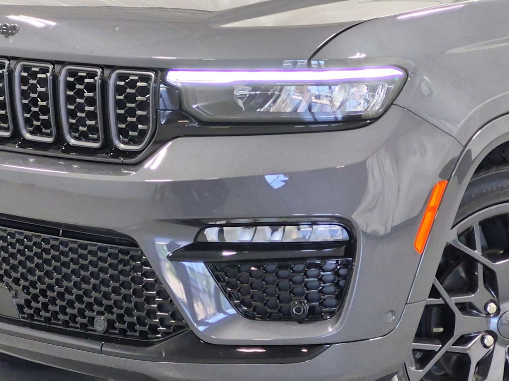 Thumbnail: 2025 Jeep Grand Cherokee - 22